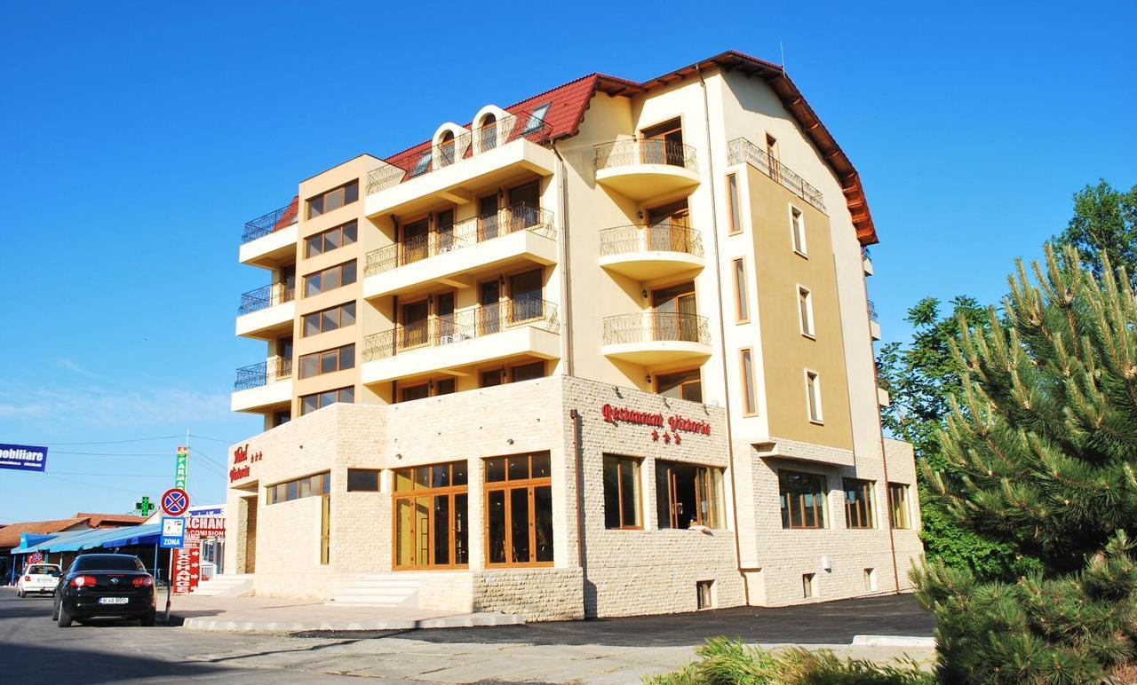 Hotel Victoria Костинешти Экстерьер фото